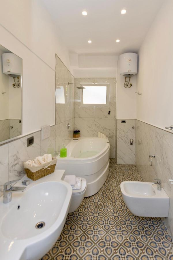 Sara Luxury Apartament 2 ソレント エクステリア 写真